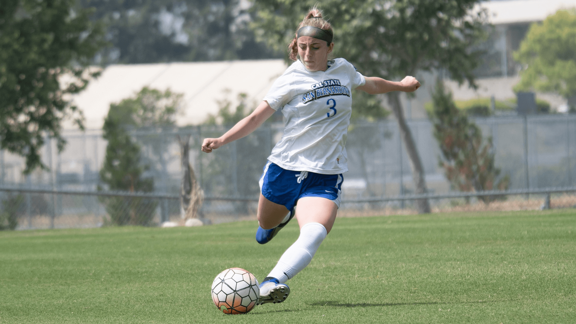 College soccer advice girl playing soccer