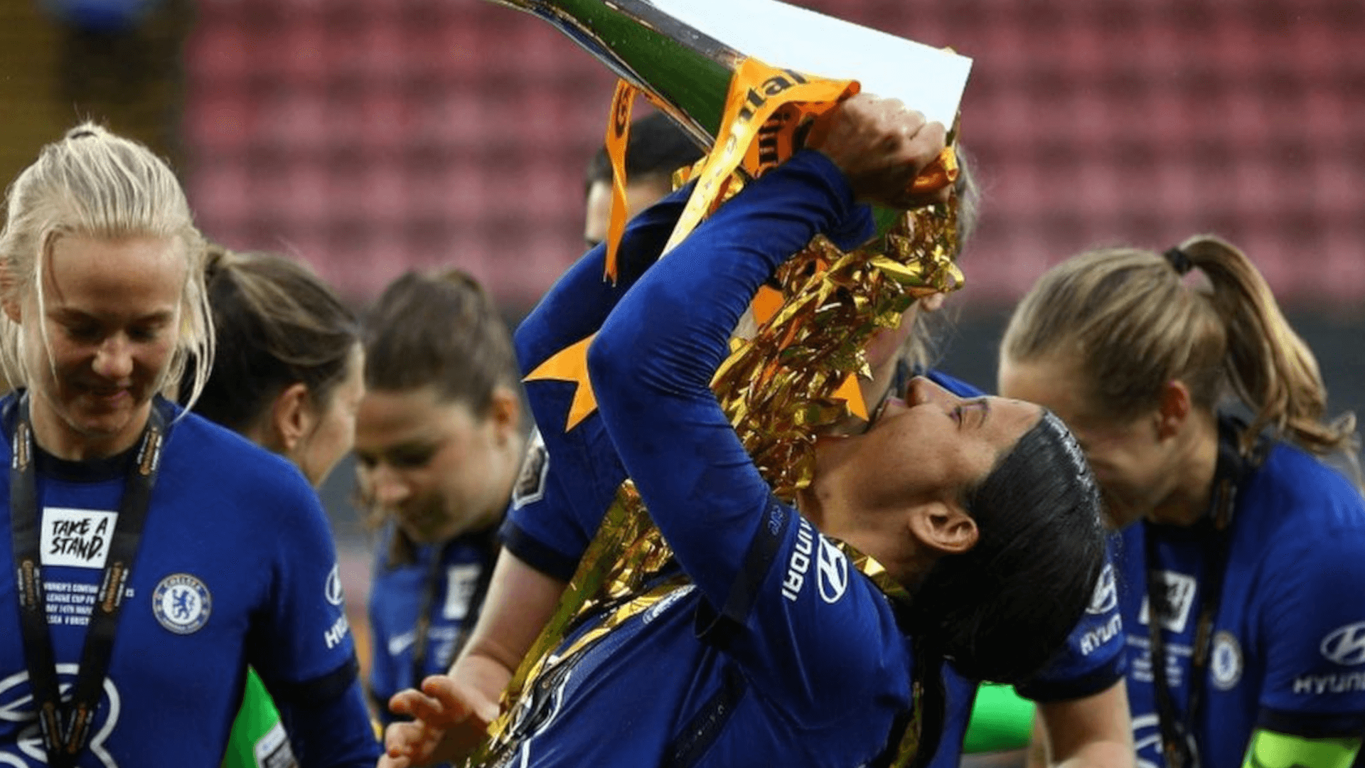 women's soccer news sam kerr lifts conti cup