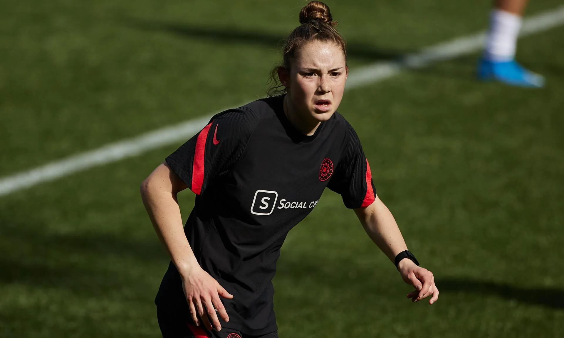 Olivia Moultrie playing with Portland Thorns