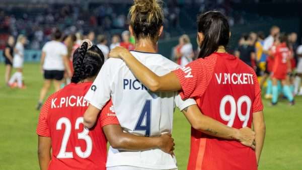 Three unrelated players with last names Pickett were on the field during the KC vs NC Courage match