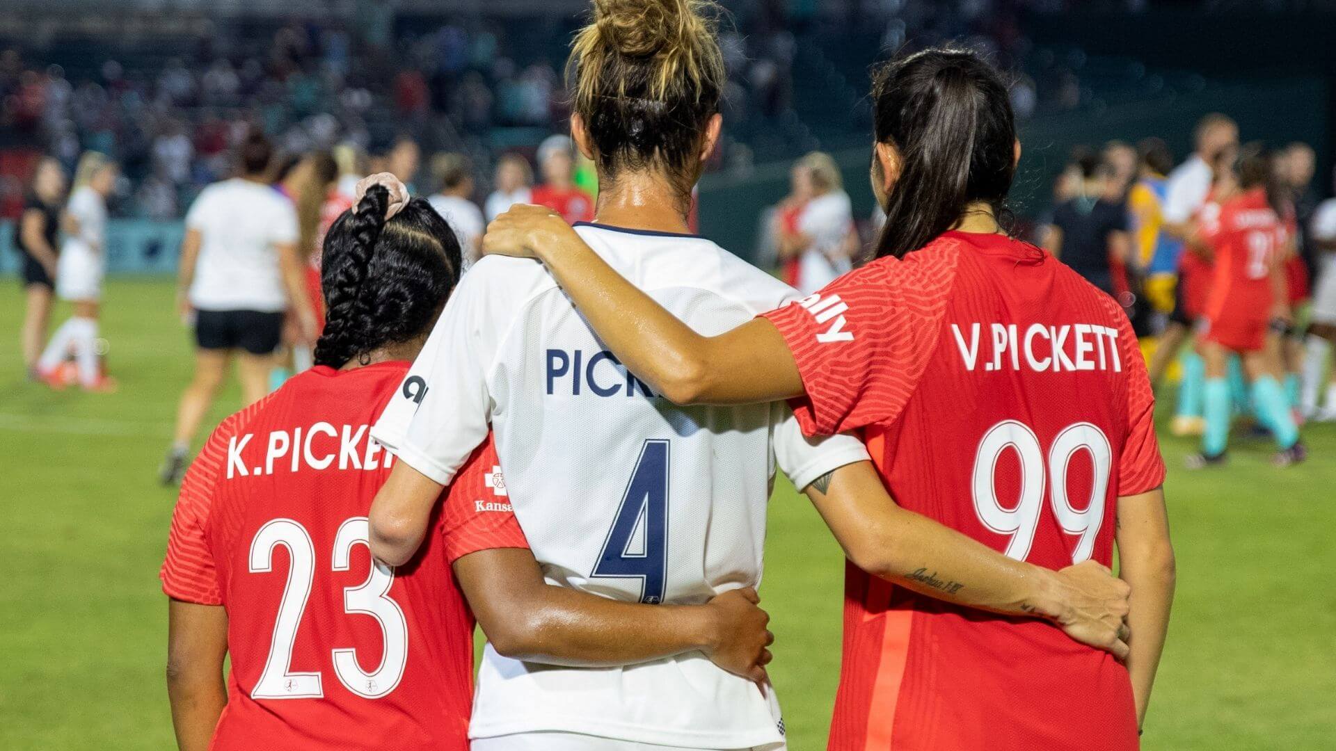 Three unrelated players with last names Pickett were on the field during the KC vs NC Courage match