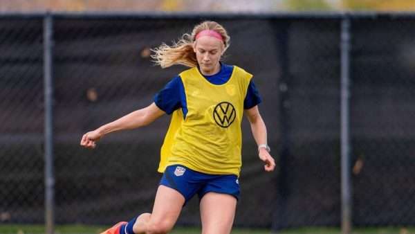 Bethany Balcer talks about being the favorite in this Diary of a Striker edition