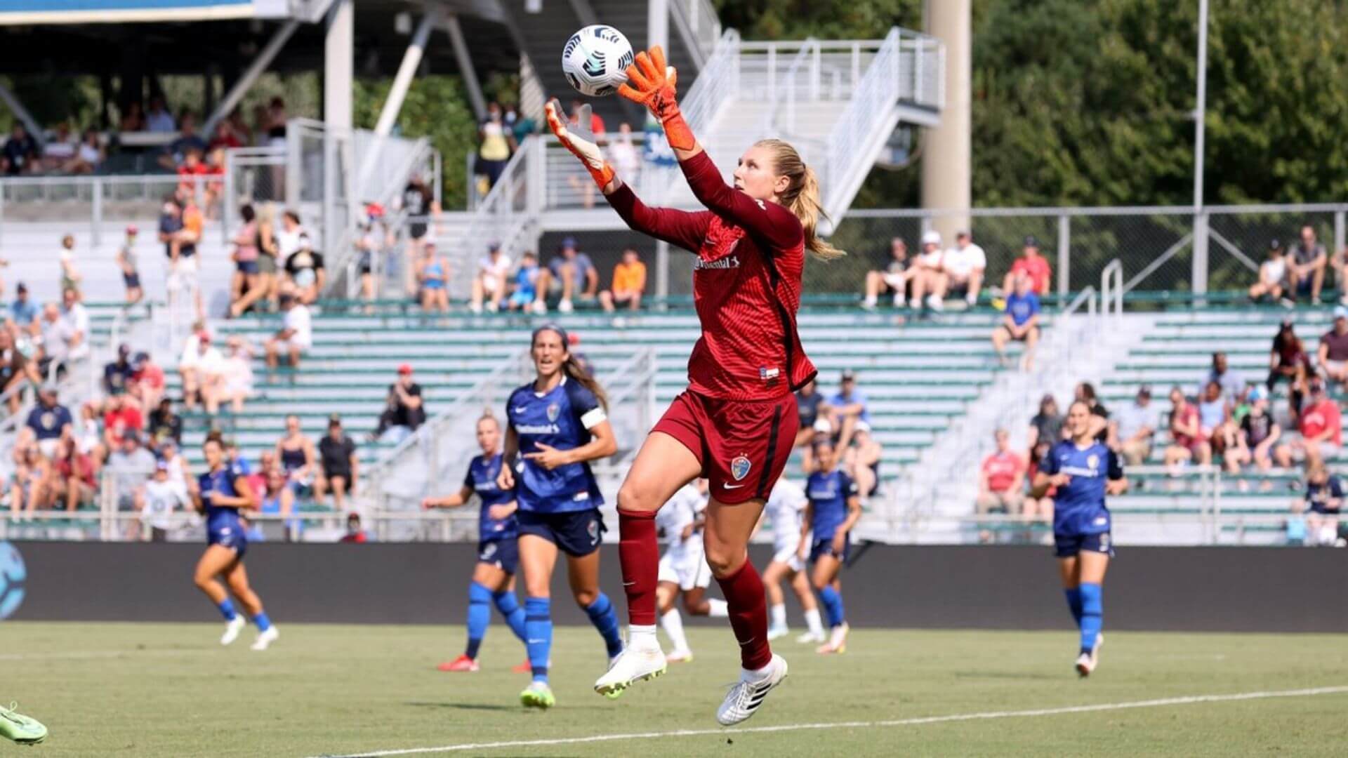 Goalkeeper Casey Murphy is in contention for the NWSL Most Valuable Player Award.