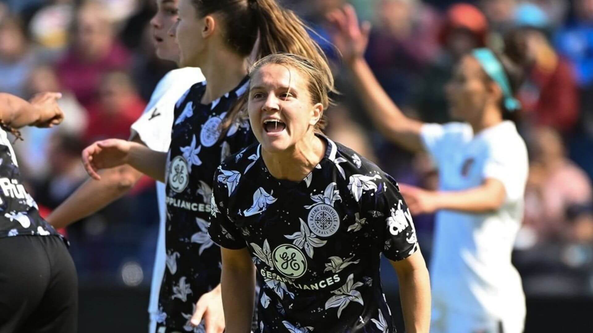 Lauren Milliet after scoring in week 3 of the Challenge Cup 2022