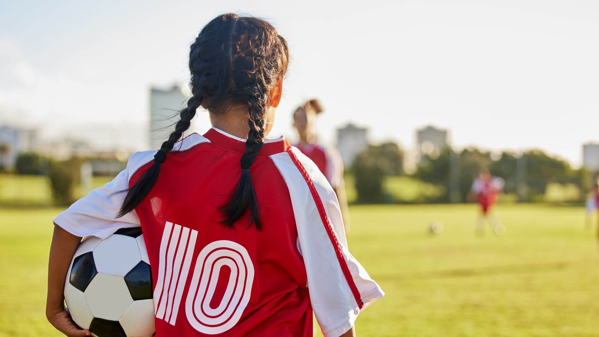 Girls soccer guide to self-reflection before the new year