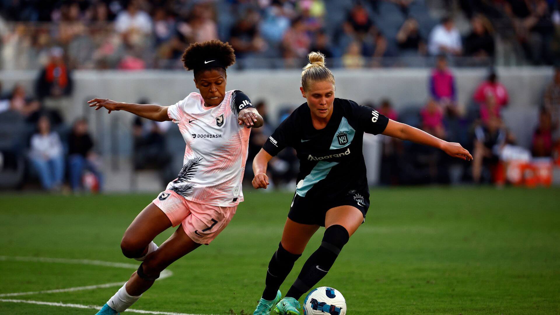 Washington Spirit sign high school phenom ahead of 2023 season