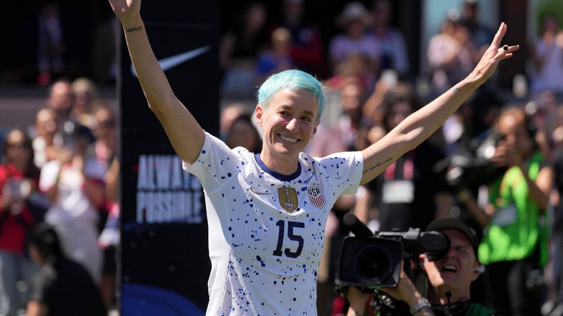 Megan Rapinoe announces her retirement