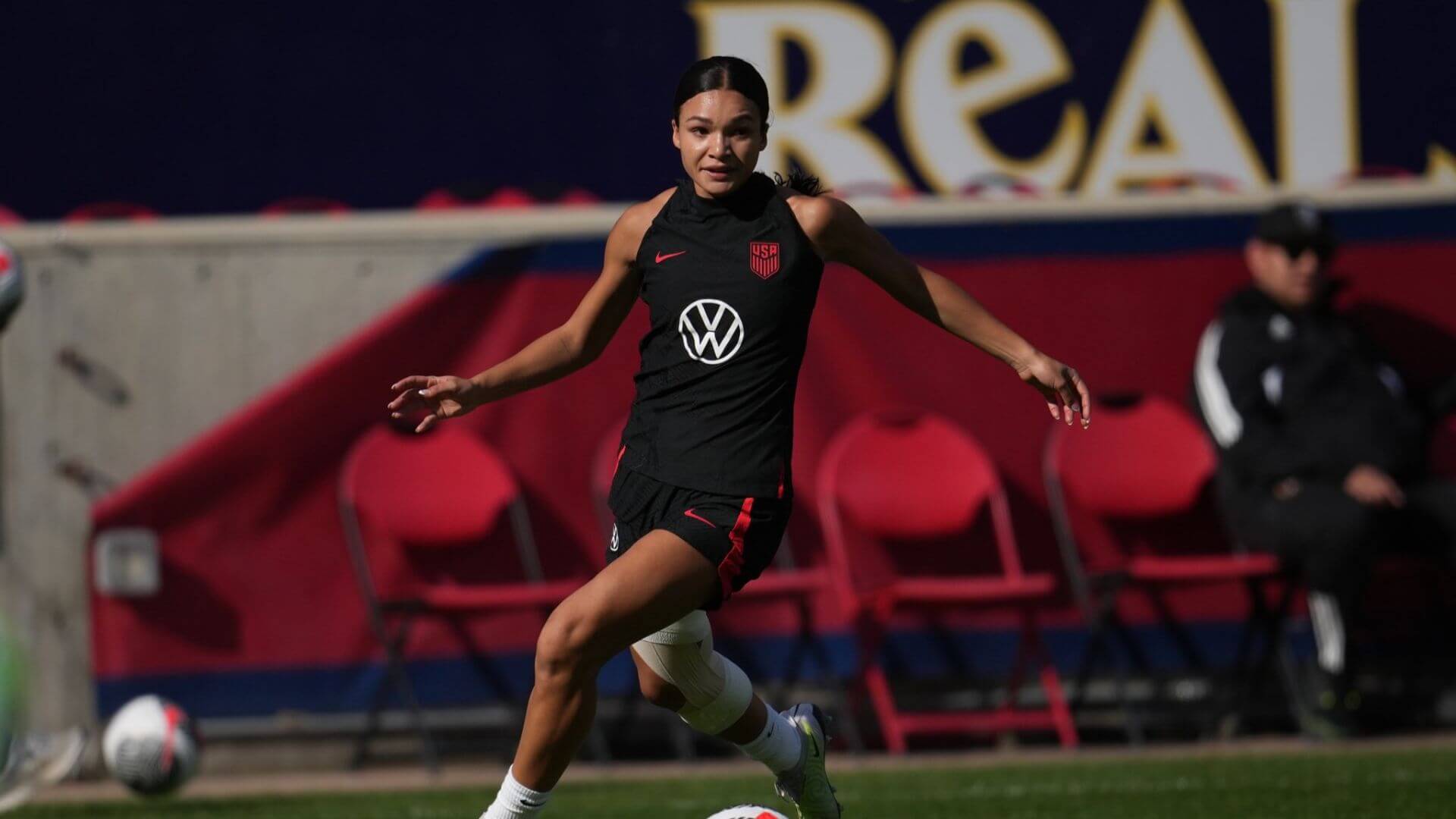 Sophia Smith training before the USWNT vs. Colombia friendlies