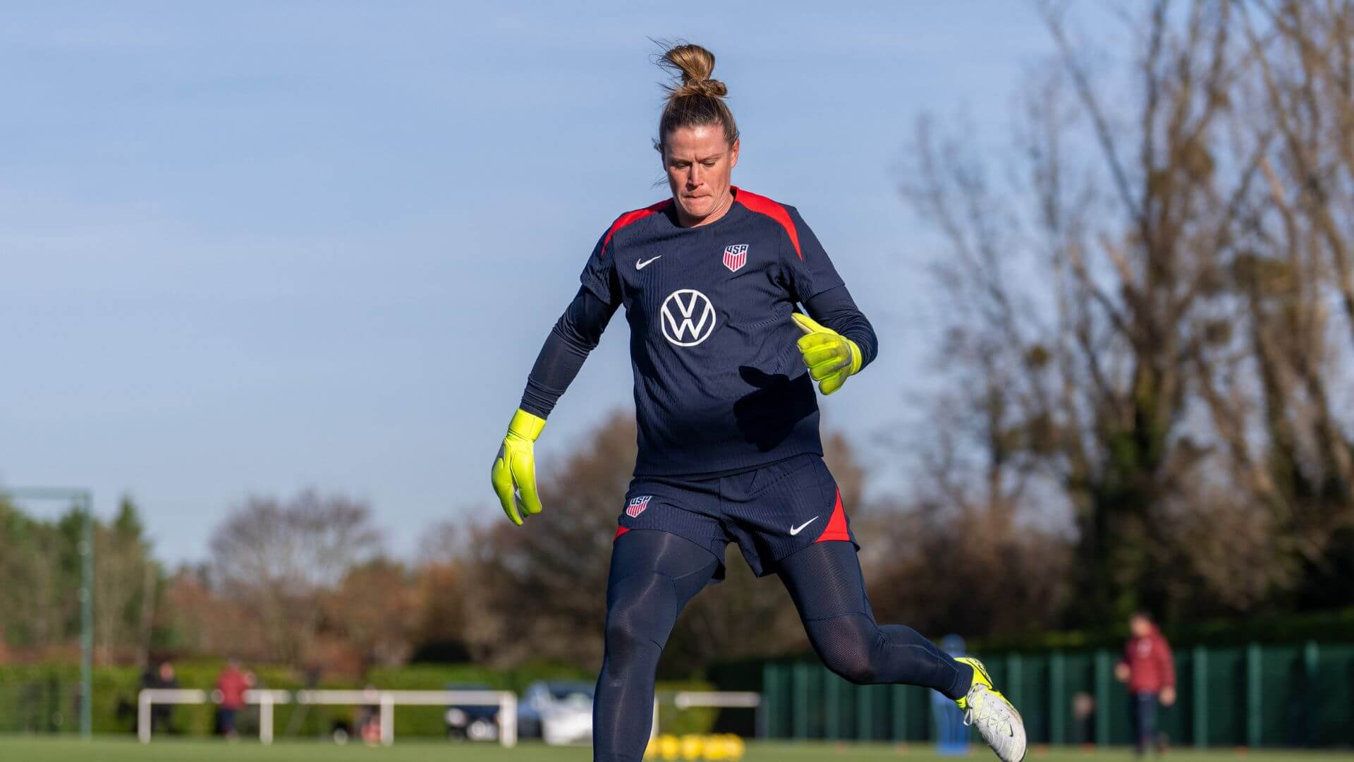 Alyssa Naeher prepping for USWNT vs. England